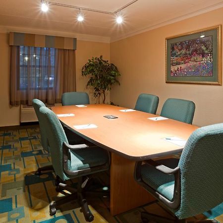La Quinta Inn Chicago Oakbrook Terrace Bagian luar foto