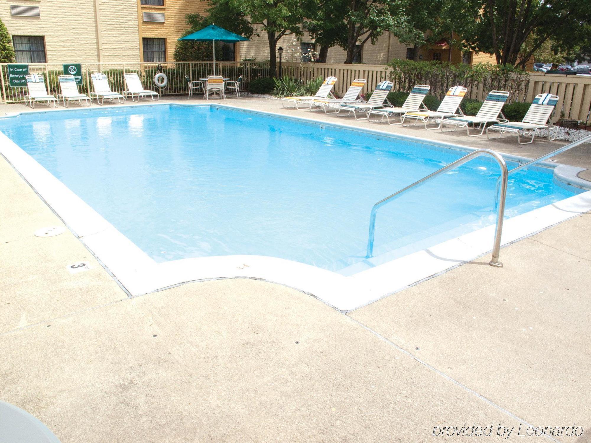 La Quinta Inn Chicago Oakbrook Terrace Bagian luar foto