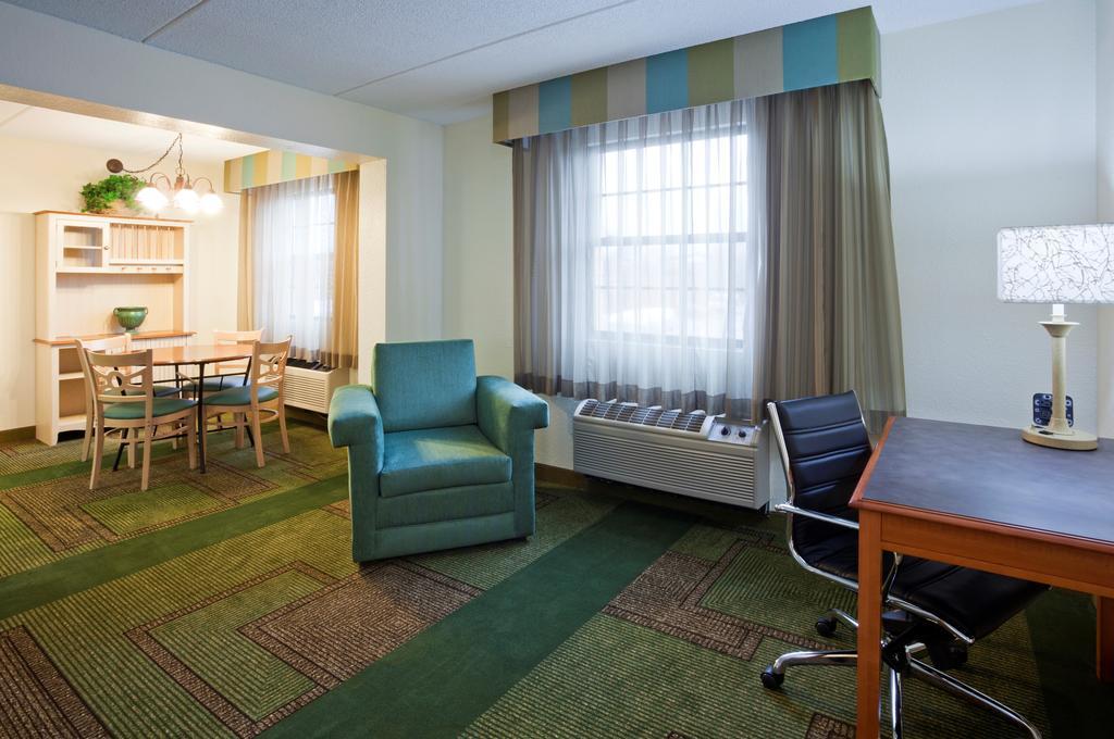 La Quinta Inn Chicago Oakbrook Terrace Bagian luar foto