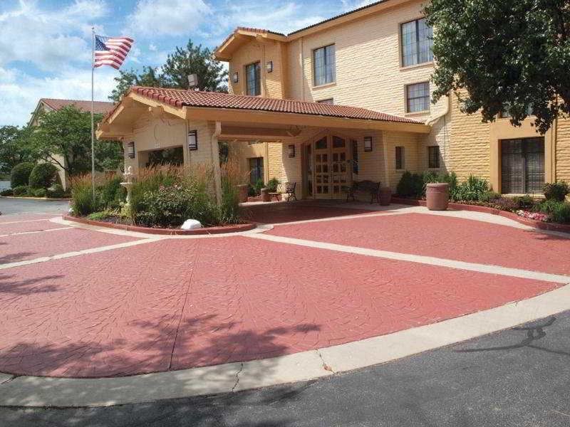 La Quinta Inn Chicago Oakbrook Terrace Bagian luar foto
